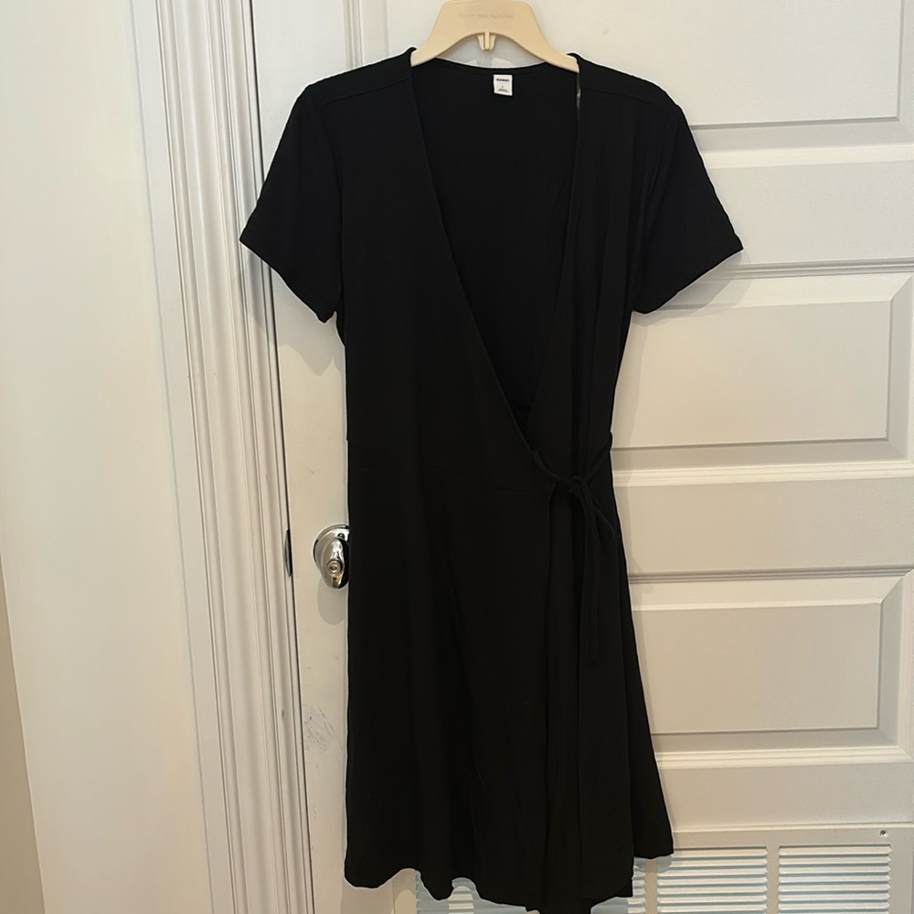 L Large Simple Black Wrap Dress - Old Navy